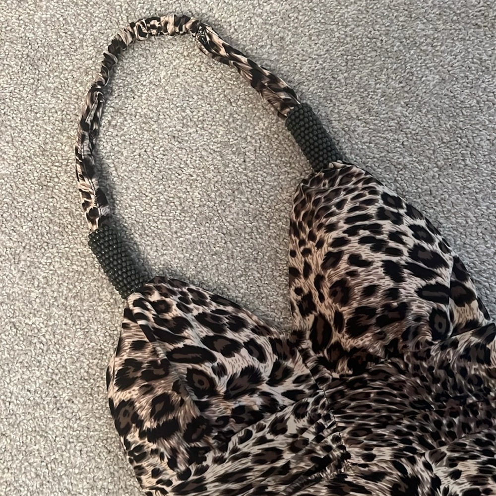 Leopard print halter top by Australian brand size s 🐆 - Picture 5 of 10